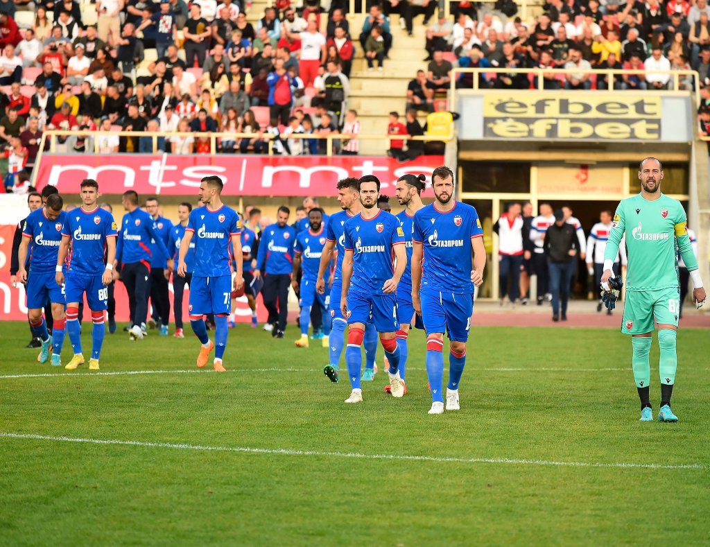 BRAVURE GOLMANA: Dragan Rosić odbranama na meču Radnički Niš - Crvena  zvezda nervirao šampiona skoro 100 minuta (VIDEO)