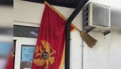 DRŽAVNA ZASTAVA NA - METLI: Novi skandal na izborima u Crnoj Gori