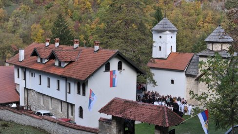 FRESKE U PUSTINJI BLISTAJU VEĆ ČETIRI VEKA: U manastiru pod Jablanikom kod Valjeva obeležen jubilej - 400 godina od njegovog živopisanja
