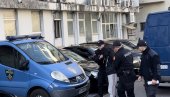 POLICIJA DOVODI KAVČANE: Počelo saslušanje osumnjičenih za planiranje ubistva škaljarca Jovana Jovanovića (VIDEO)