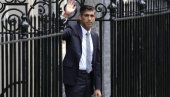 RIŠI SUNAK UŠAO U DAUNING STRIT 10, MINISTRI OTIŠLI: Najmanje 10 članova britanske vlade podnelo ostavke