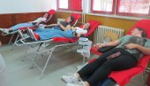 POLOŽILI ISPIT HUMANOSTI: Prikupljanje krvi u Babušnici, među davaocima i srednjoškolci
