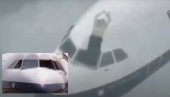 PILOT ISPAO IZ KOKPITA: Sve se desilo na 7.000 metara visine - evo kako je preživeo (VIDEO)