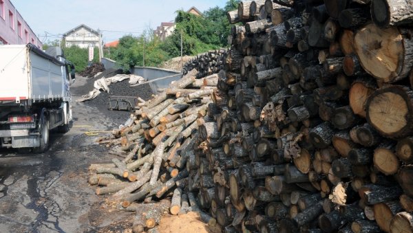 ВАУЧЕРИ ЗА ОГРЕВ: Покрајина обезбедила средства за угрожене