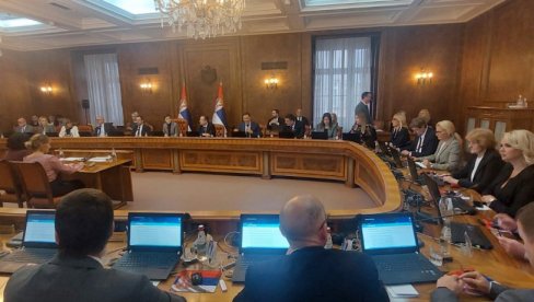 ТАЧНО У 13 ЧАСОВА: Почела прва седница нове Владе Републике Србије