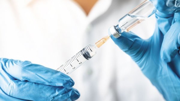 НАУЧНИЦИ НАЈАВИЛИ: Вакцине против канцера до 2030?