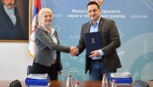 JELENA BEGOVIĆ PREUZELA RESOR NAUKE: Ministar Ružić predao dužnost novoj ministarki