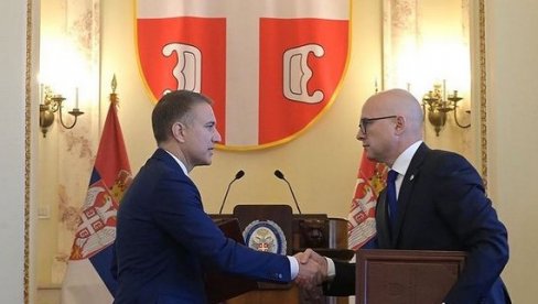 VUČEVIĆ ZVANIČNO MINISTAR ODBRANE: Primio dužnost od dosadašnjeg ministra Nebojše Stefanovića