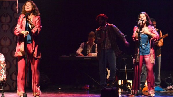 ТРИЈУМФОВАЛА ЏЕНИС: Награде најбољим представама Бориних позоришних дана