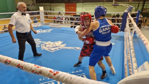 LEGENDA NASTAVLJA DA ŽIVI: Memorijalni bokserski turnir “Zvonimir Zvonko Vujin” održan u Zrenjaninu