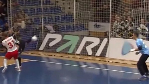 КАКАВ МАЈСТОР: Рус је урадио нешто чему се диви цео свет (ВИДЕО)