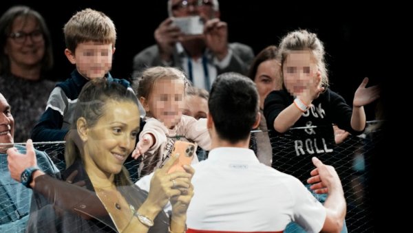 ПА ТЕК СМО У ЗАЛЕТУ: Хит објава Јелене Ђоковић након спектакуларне победе Новака (ФОТО)