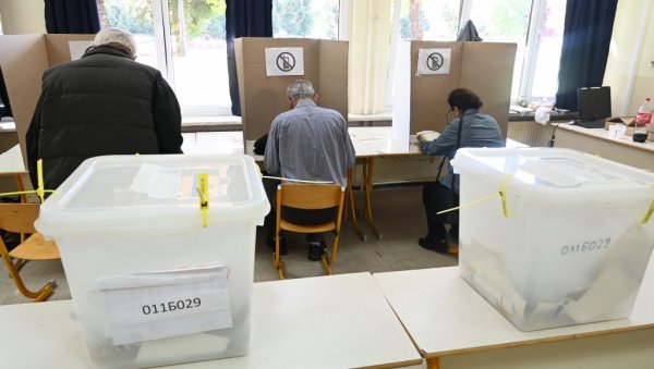 СКЕНИРАЊЕМ ПРОТИВ ПРЕВАРА Централна изборна комисија Босне и Херцеговине представила нови изборни систем