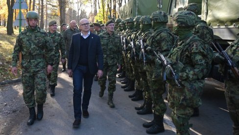 BIĆE STRUČNE RASPRAVE O VRAĆANJU VOJNOG ROKA Vučević: Vojnu obuku trebalo bi da prođu i stariji od 30 godina koji nisu služili vojsku