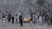 PROTESTI U PAKISTANU: Pristalice Imrana Kana demonstrirale širom zemlje