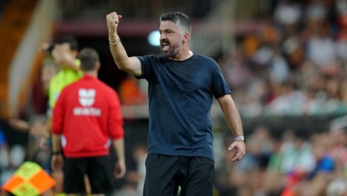 ITALIJA SE DIŽE, A GATUZOV ŠLEM NA ČELO STIŽE: Azuri su propustili dva mundijala, a ni pohod na treći nije počeo baš idealno