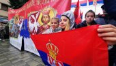 ОВО ЈЕ СРБИЈА Завршен велики народни скуп у Косовској Митровици: Срби послали поруку Доста нам је Куртијевог терора(ФОТО/ВИДЕО)