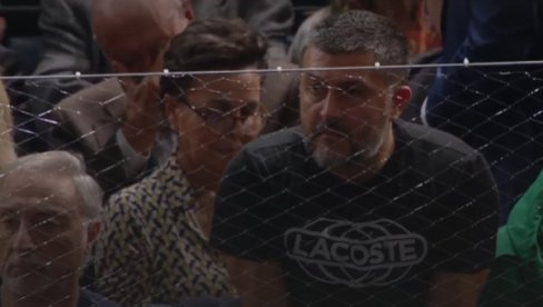 НЕ, НЕ, НЕ... Новак Ђоковић доживео велики пех током финала мастерса у Паризу, стручни штаб гледао забринуто шта се дешава