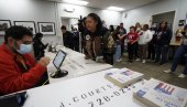 AMERIKA U CRVENOM: Duboko podeljeni Amerikanci danas glasaju za Kongres i lokalne vlasti