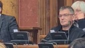 KAKO ĆUTA TRAŽI REPLIKU? Sandra Božić objavila snimak, tvrdi da je Jovanović psovao u parlamentu (VIDEO)