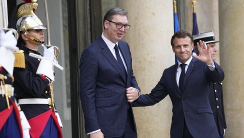 MILIJARDE EVRA NA JELISEJSKOM STOLU: Vučića 8. aprila očekuje važan susret u Parizu sa Makronom