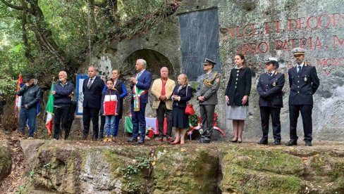 ПРЕДСТАВЉЕНА И „СРПСКА ПЕСМА“: У градићу Марино сећање на Италијане који су се прикључили нашој војсци у Великом рату