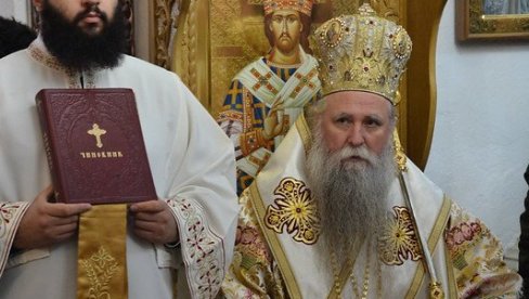CRNA GORA SE POČELA VRAĆATI NJEGOŠU: Mitropolit crnogorsko-primorski Joanikije u Cetinjskom manastiru