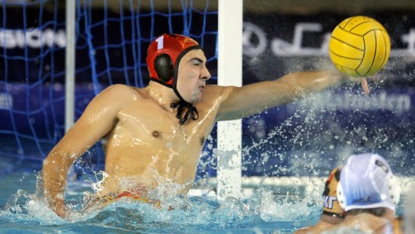 РАДНИЧКИ ПРОТИВ ВУЉАГМЕНИЈА: Шумадинци желе на Ф8