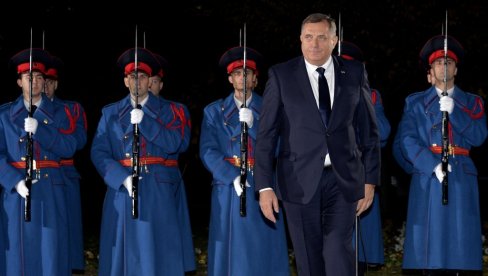 JEDNAKO SAM SREĆAN I PONOSAN Dodik preuzeo dužnost predsednika Srpske (FOTO/VIDEO)