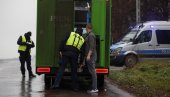 POLJSKA ZATVORILA GRANICU: Nema prolaza beloruskim kamionima