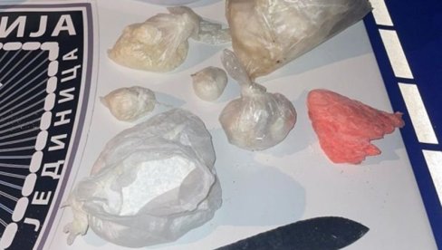 AKCIJA POLICIJE SREMSKE MITROVICE: Zaplenili pet kg amfetamina u ručnom frižideru