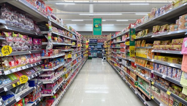 УБИЛИ ЖЕНУ ЗБОГ ЗАМРЗНУТЕ РИБЕ: Бизарна крађа и смрт у супермаркету