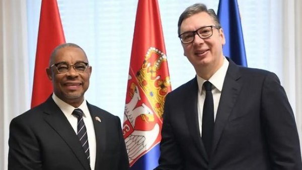 ВУЧИЋ СА ЛАБОРИЊУОМ: Србија посвећена неговању добрих односа са пријатељским земљама