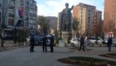 SVEGA IMAMO, SAMO SIGURNOST FALI: Novosti u Kosovskoj Mitrovici, u danu kada je policija Euleksa umesto Srba počela patroliranje