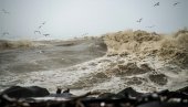 CRVENO UPOZORENJE NA JADRANU: Stiže olujna bura i orkanski vetrovi, posebno opasna situacija za pomorce
