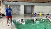 DA DECA BUDU BEZBEDNIJA NA VODAMA: Osma godina besplatne škole plivanja u Zrenjaninu (FOTO)