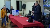 DVADESET MINUTA PRED KRAJ: Prekinuto glasanje u Šavniku, razbijena glasačka kutija (FOTO/VIDEO)