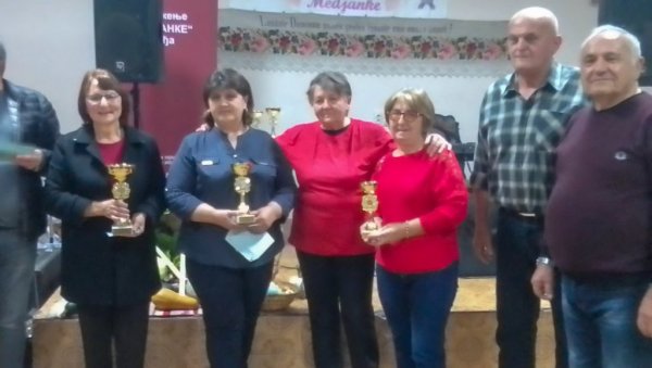 УЖИВАЛИ У СЛАНИМ И СЛАТКИМ ПИТАМА: Девета по реду традиционална манифестација у Међи