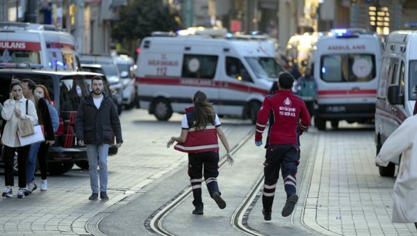 КОСА МИ ЈЕ ГОРЕЛА, А ГЕЛЕР ПОГОДИО ЛЕВО РАМЕ: Нишлијка Драгана Ристић задобила повреде после терористичког напада у Истанбулу 13. новембра