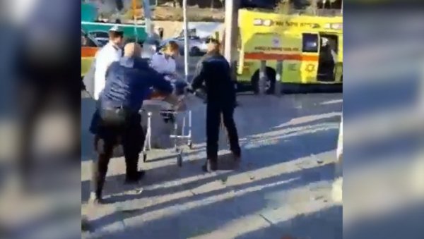 ДВЕ СНАЖНЕ ЕКСПЛОЗИЈЕ У ЈЕРУСАЛИМУ, ВЕЛИКИ БРОЈ ПОВРЕЂЕНИХ: Бомба активирана на аутобуској станици, страшне сцене у Израелу (ВИДЕО)