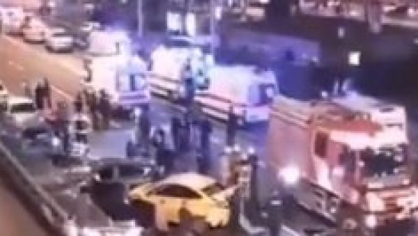 ПРВИ СНИМЦИ ЗЕМЉОТРЕСА У ТУРСКОЈ: Расте број повређених (ВИДЕО)