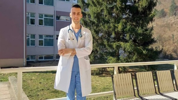 БИЛЕЋАНИН НАЈМЛАЂИ ЛЕКАР У РС: Сава Милојевић са 24 године један од 12 најбољих свршених студената медицине