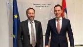 СРБИЈА ОСТАЛА ЕКОНОМСКИ СТАБИЛНА УПРКОС КРИЗИ: Министар Мали разговарао са шефом Делегације ЕУ Жиофреом (ФОТО)