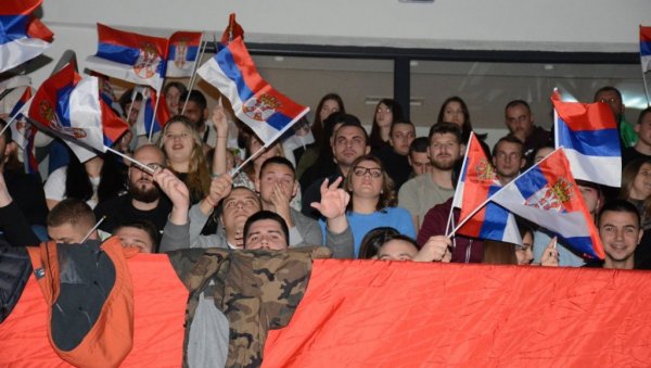 ОВО НЕМА ЦЕНУ: Косовска Митровица уз орлове! (ВИДЕО)