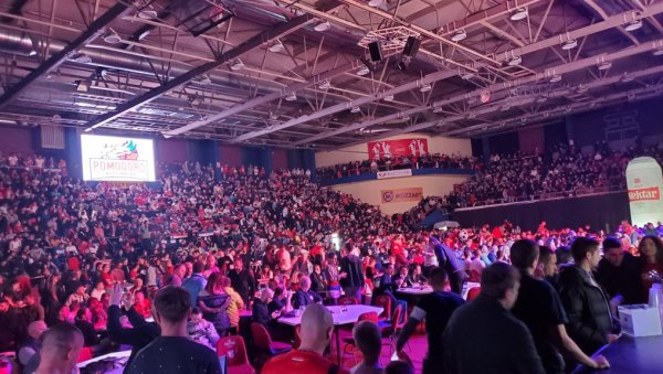 БАЊАЛУКОМ СЕ ОРИЛО БОЖЕ ПРАВДЕ: Република Српска свим срцем уз Србију (ФОТО)