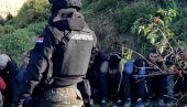 NOVOSTI SAZNAJU: Uhapšeno više od 600 migranata - zaplenjeno i oružje (FOTO/VIDEO)