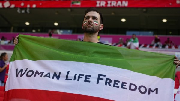 СТРАВИЧНА ВЕСТ ИЗ ИРАНА: Познати фудбалер осуђен на смртну казну
