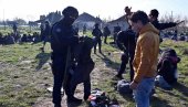 OTKRIVENA JOŠ JEDNA GRUPA MIGRANATA NA GRANICI: Policija pronašla 235 azilanata u improvizovanim kampovima