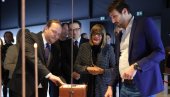 ZNAMENITI PRAŠKI STUDENT: Ministarka Maja Gojković u Pragu otvorila izložbu posvećenu našem naučniku