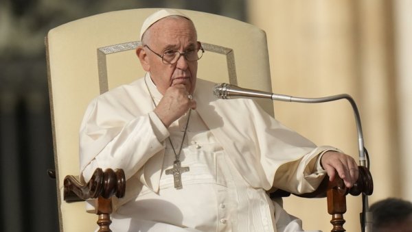 ОВО ЈЕ ИЗОПАЧЕНОСТ: Папа Фрања увредио два народа Русије, Захарова реаговала